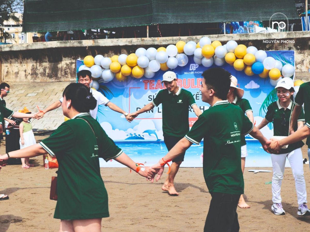 Đội Ngũ Nhân Viên