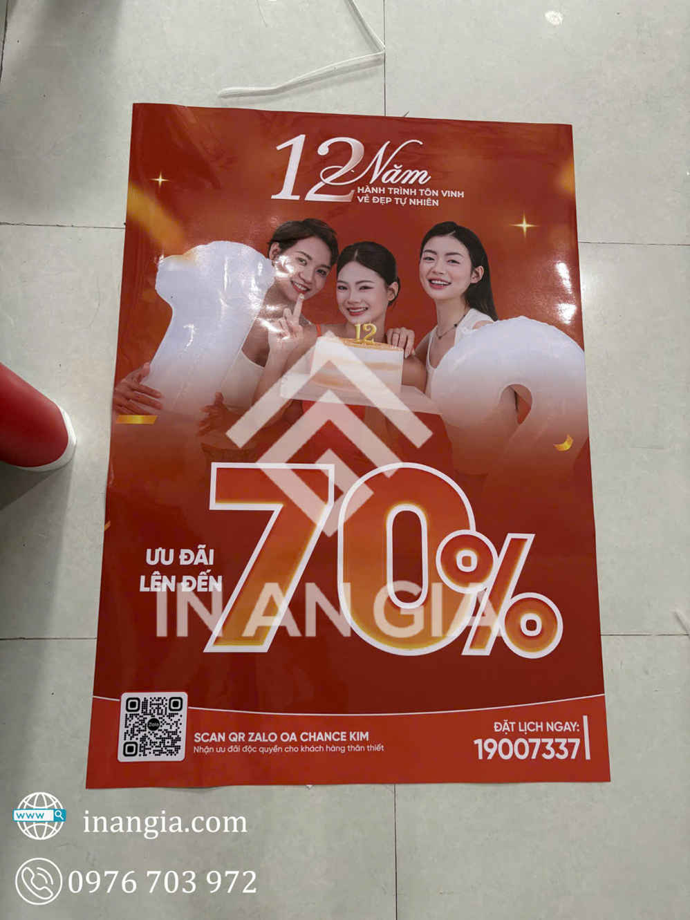 Poster khuyến mãi làm đẹp 12 năm ưu đãi đến 70 phần trăm được in tại Xưởng In An Gia