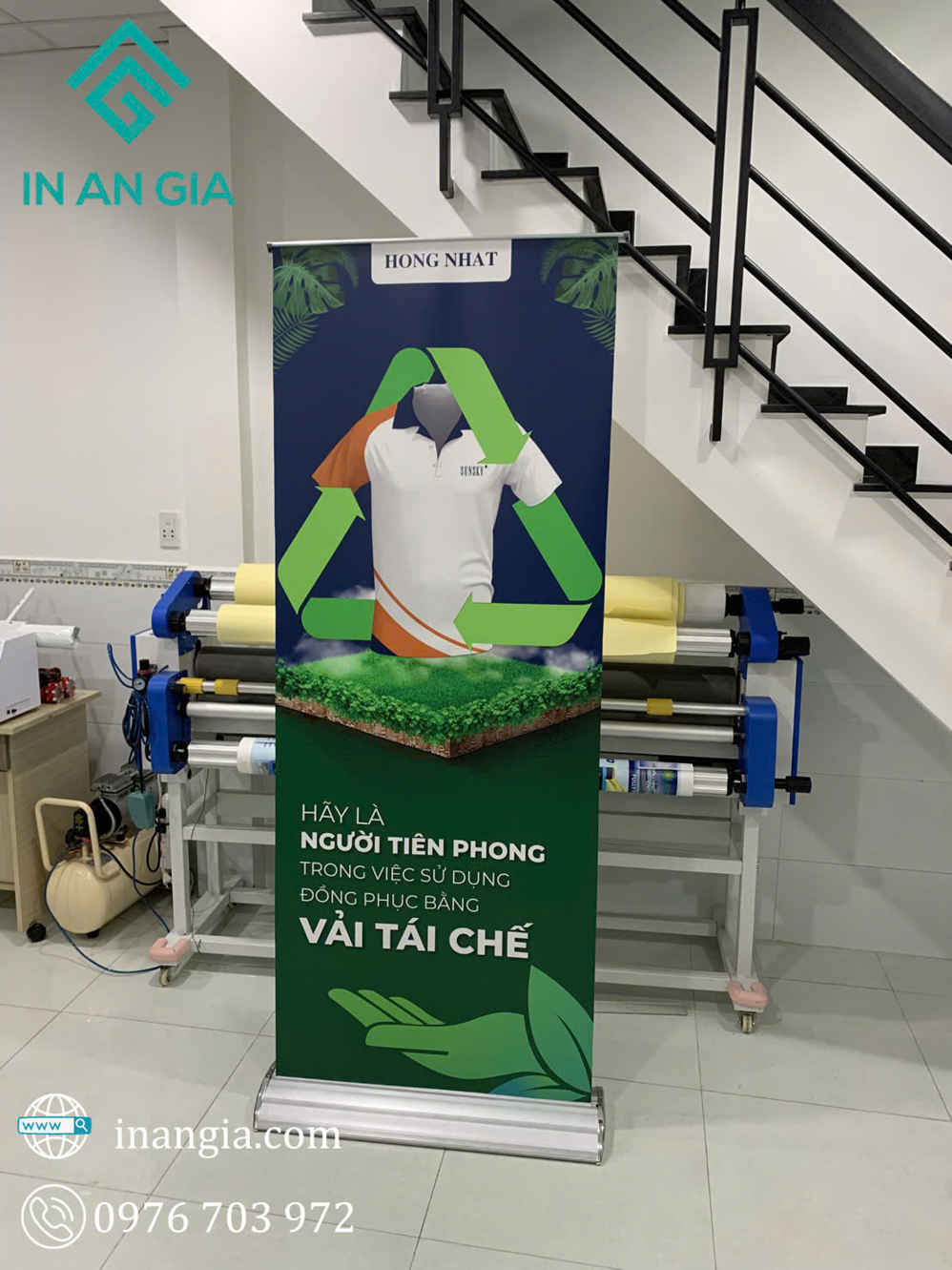 Standee Cuốn Hào Hoa 1 Mặt 80x200cm