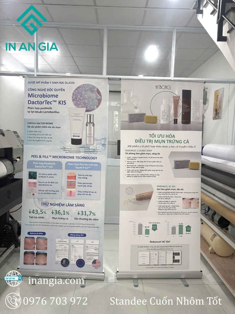 Standee cuốn nhôm giới thiệu bộ sản phẩm dược mỹ phẩm trị mụn và chăm sóc da Reboncel trong phòng in ấn