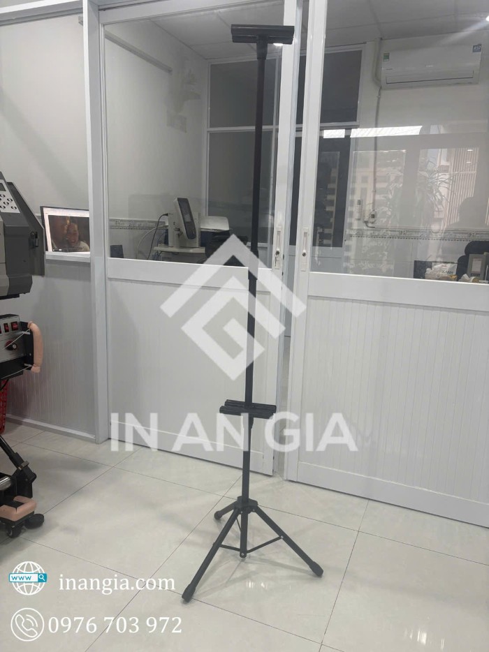 Standee Chữ Thập Treo Formex
