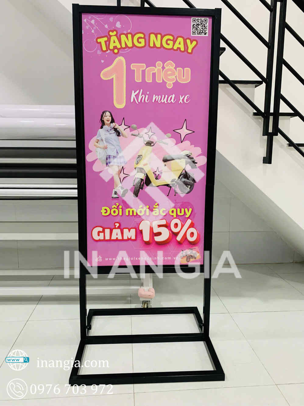 Standee khung sắt 60x160 chống gió tại xưởng in An Gia TPHCM