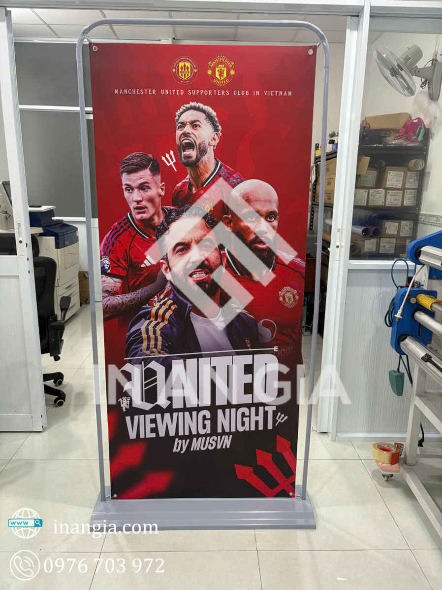 Standee kiểu cửa sắt 80x180cm Khung sắt lắp ráp linh hoạt