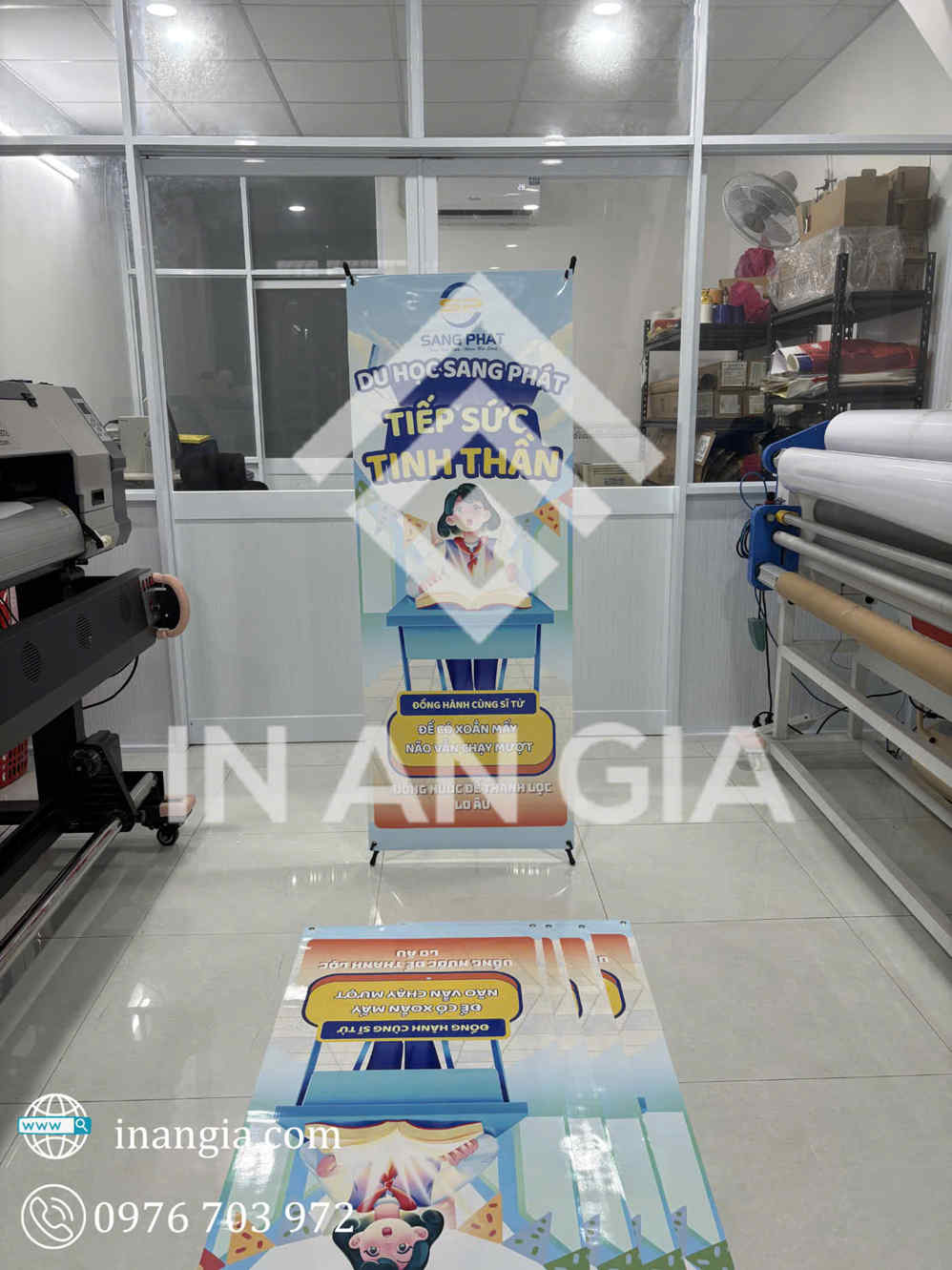 Standee X Hàn Quốc Đen 80x180cm