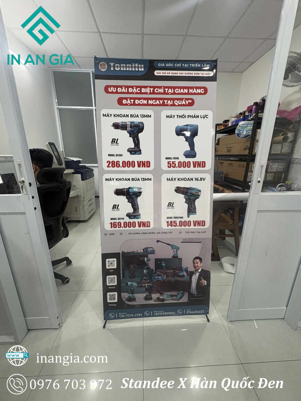 Standee X Hàn Quốc Đen 60x160cm