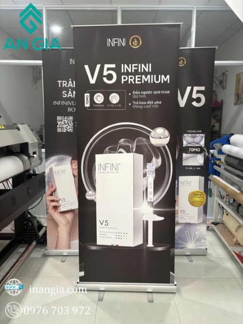 Mẫu standee cuốn nhôm cao cấp in sắc nét lấy ngay cho khách hàng
