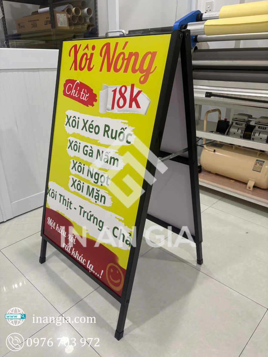 Standee chữ A hai mặt quảng cáo trước cửa hàng, in standee giá rẻ TP.HCM
