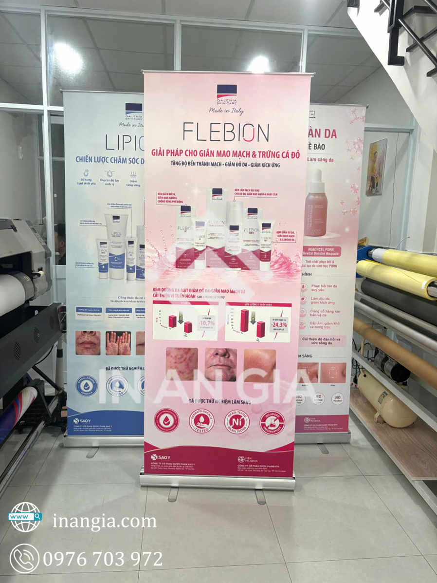 Standee cuốn kích thước 80x200cm in PP chất lượng cao tại Xưởng In An Gia