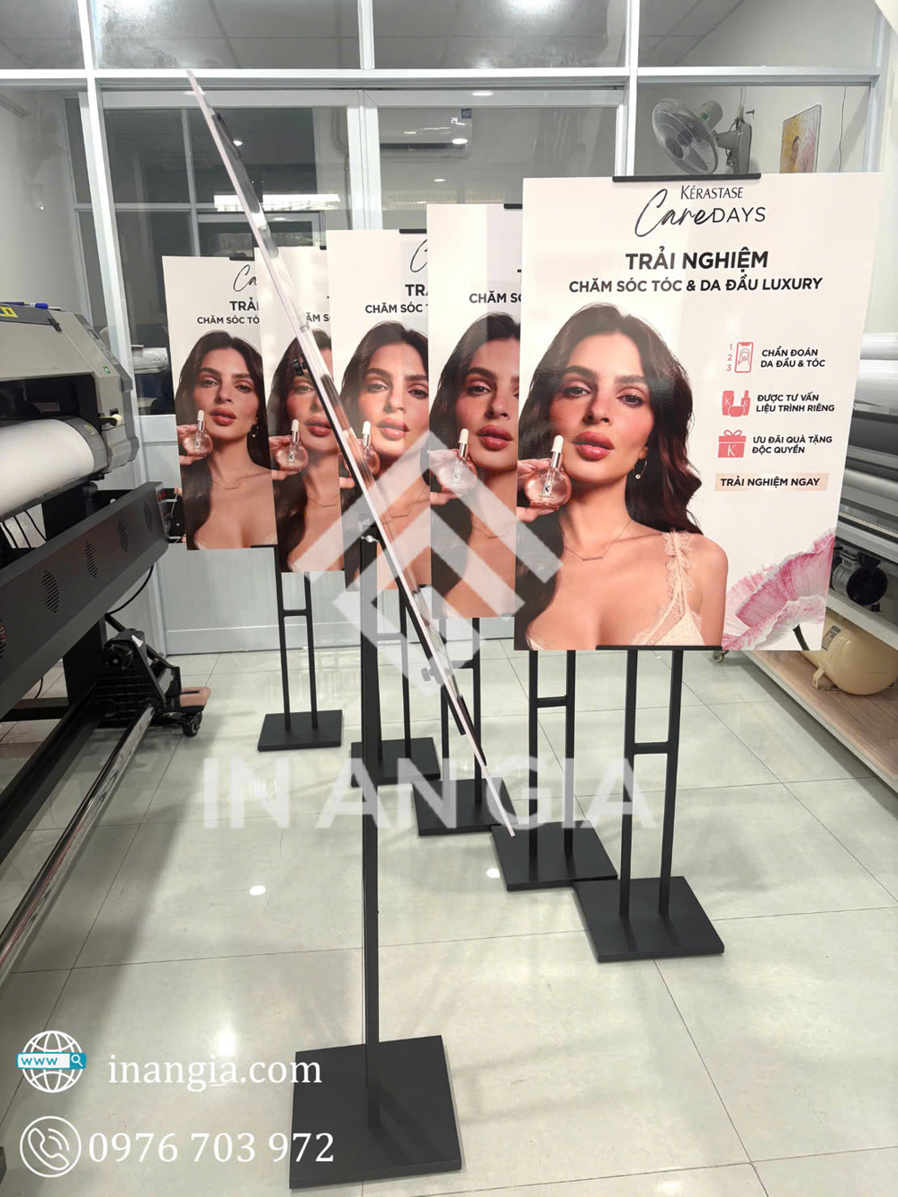 Standee chữ H khung sắt chắc chắn dùng cho banner quảng cáo tại TP.HCM